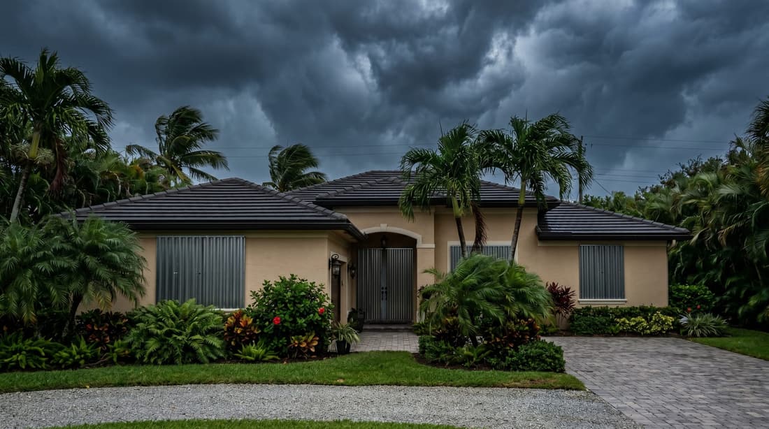 Daños por Huracán y Tormenta